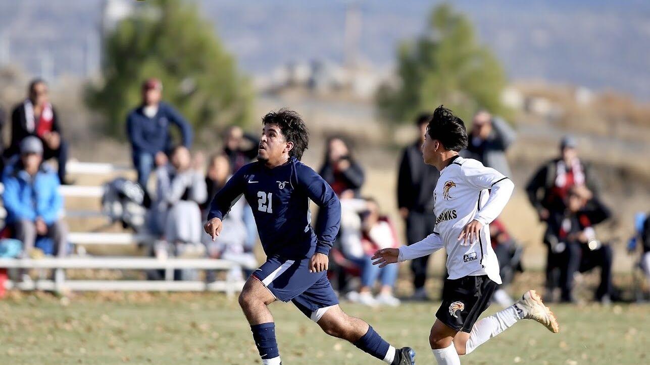 Klamath Basin roundup: Henley boys soccer reaches title game; OIT volleyball pulls off upset